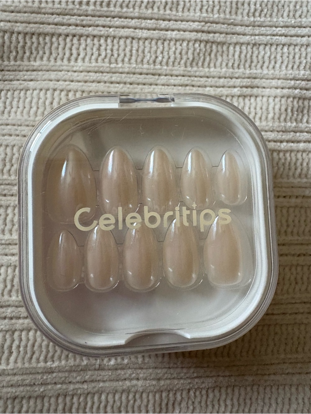 Celebritips Hailey short almond Vanilla White Glaze Press-On Nails